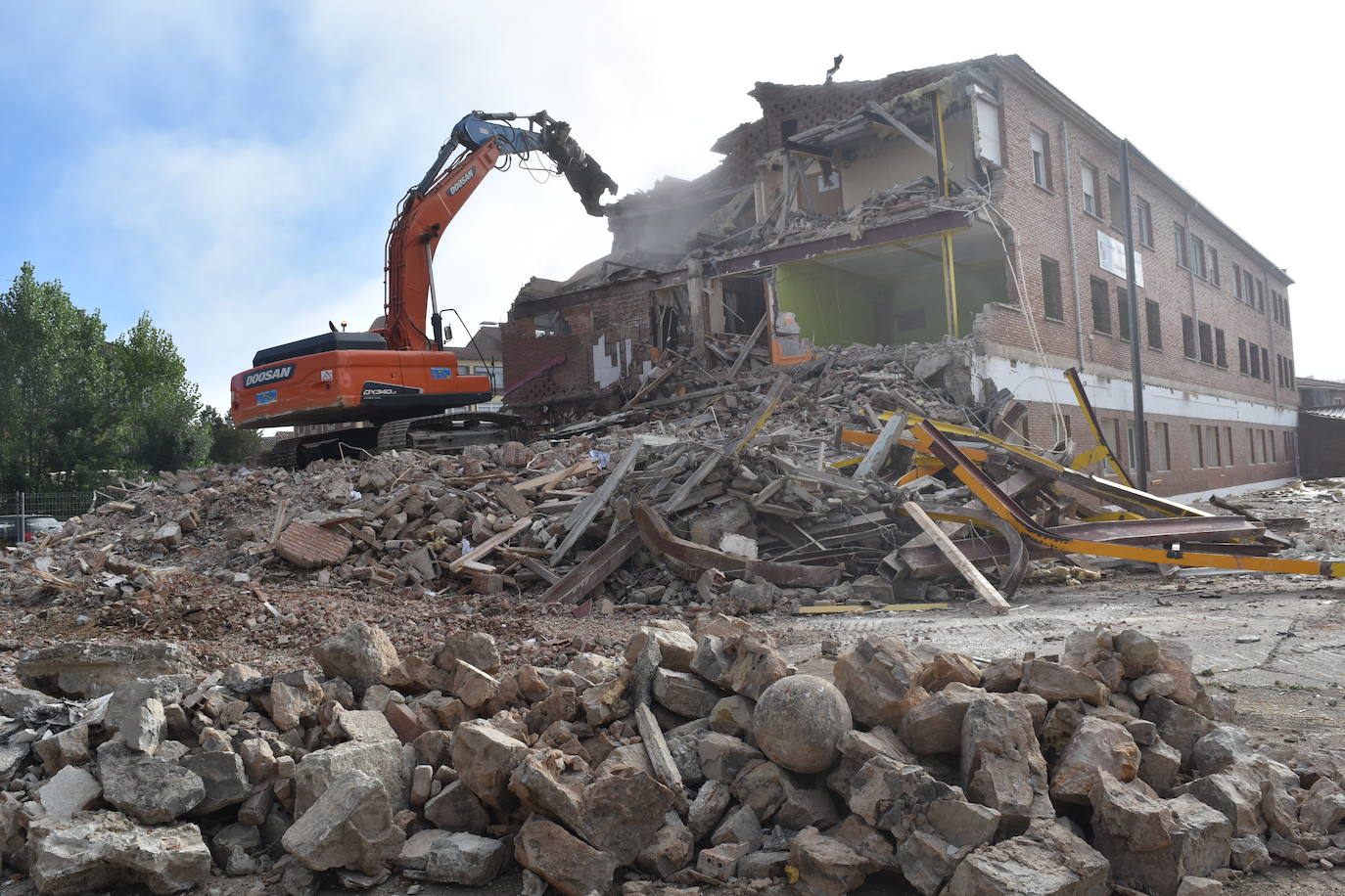Se va a construir un centro de salud, cuyas obras de adjudicaron por 5,5 millones de euros. 