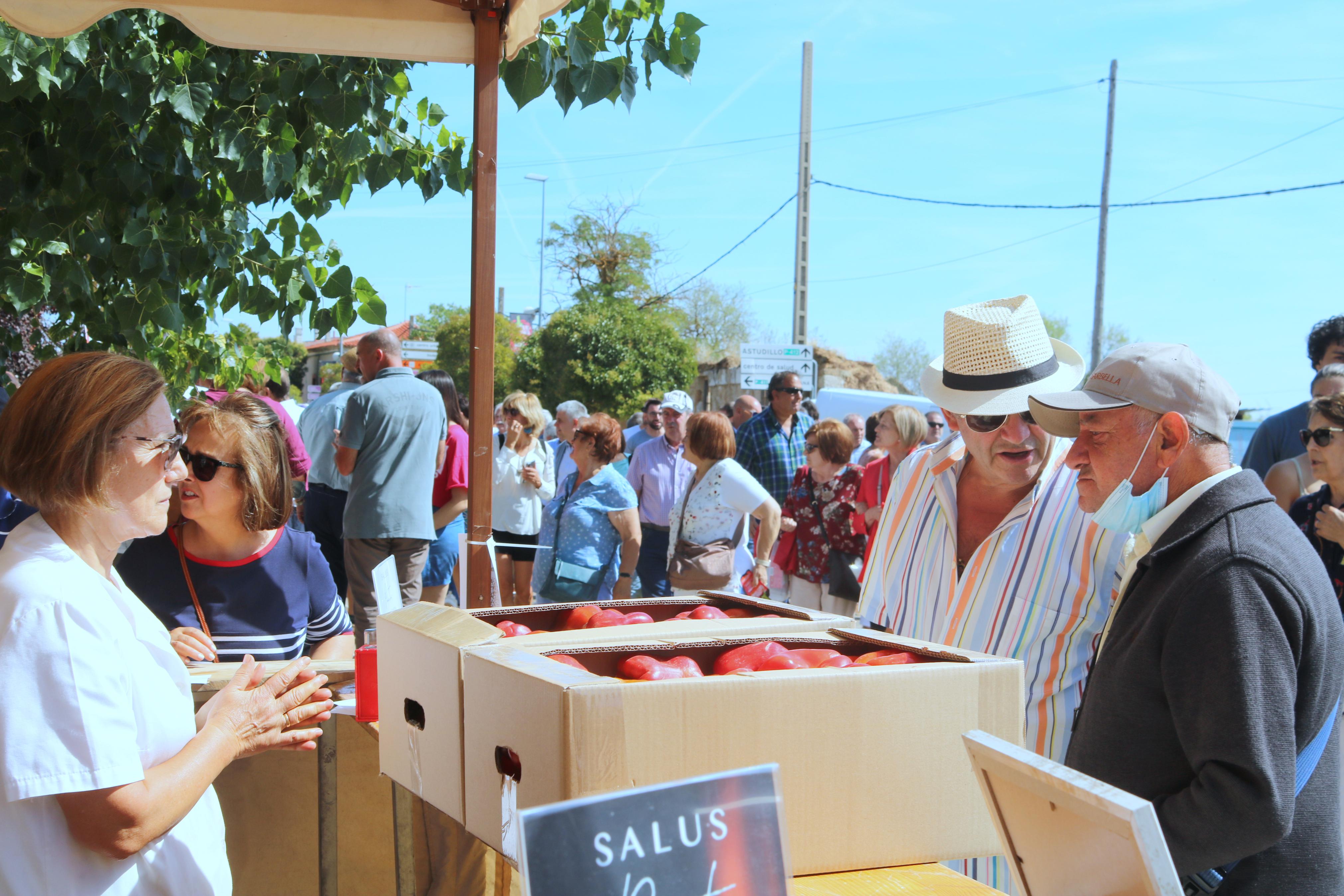 La Feria del Pimiento congregó a numeroso público durante toda la jornada