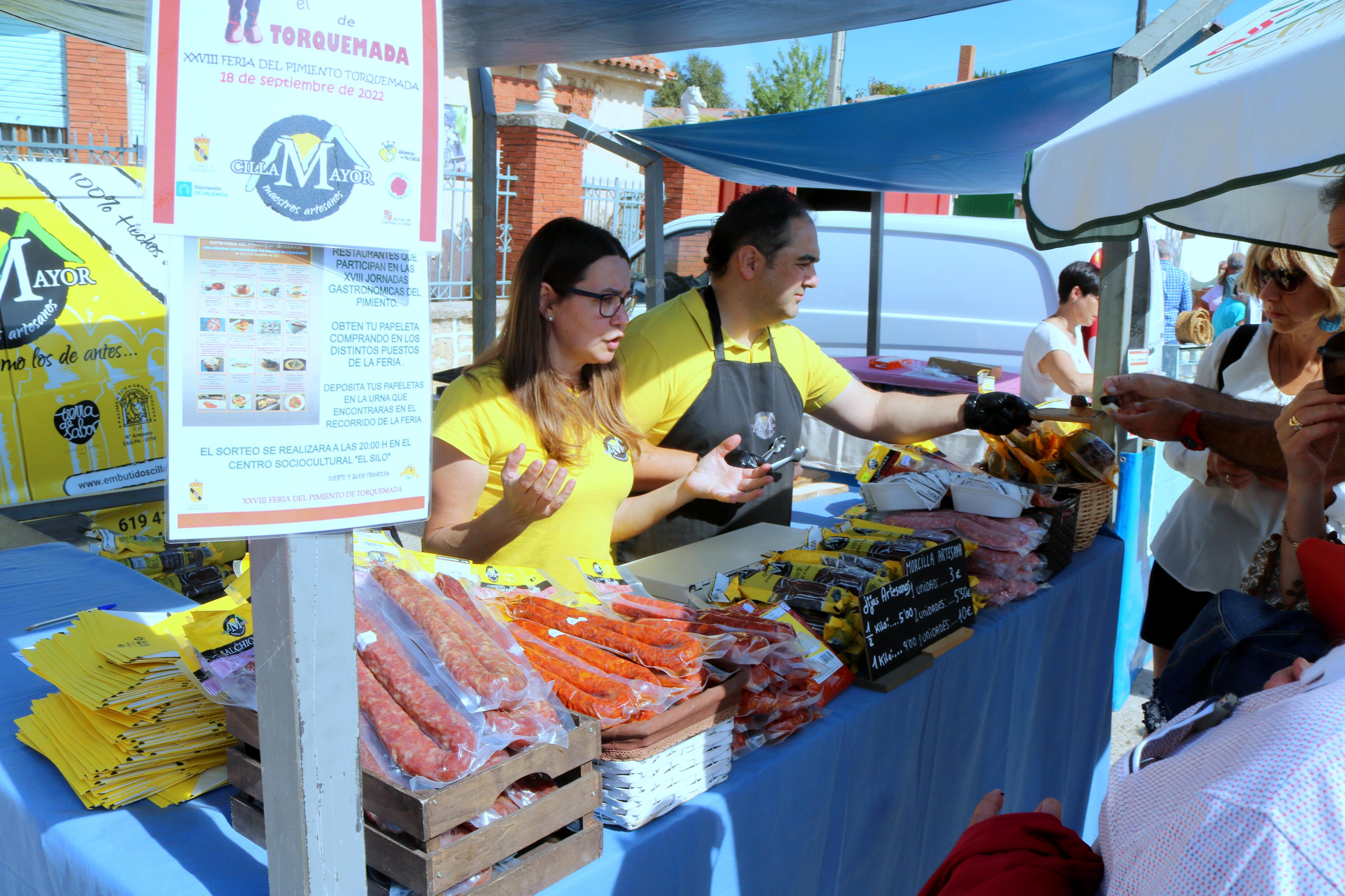 La Feria del Pimiento congregó a numeroso público durante toda la jornada