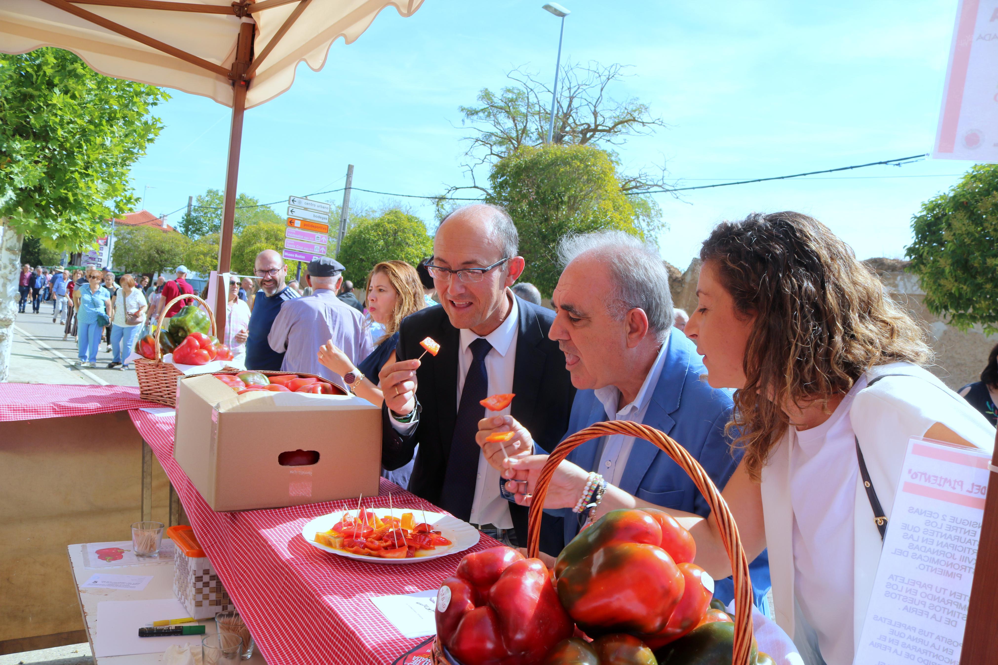La Feria del Pimiento congregó a numeroso público durante toda la jornada