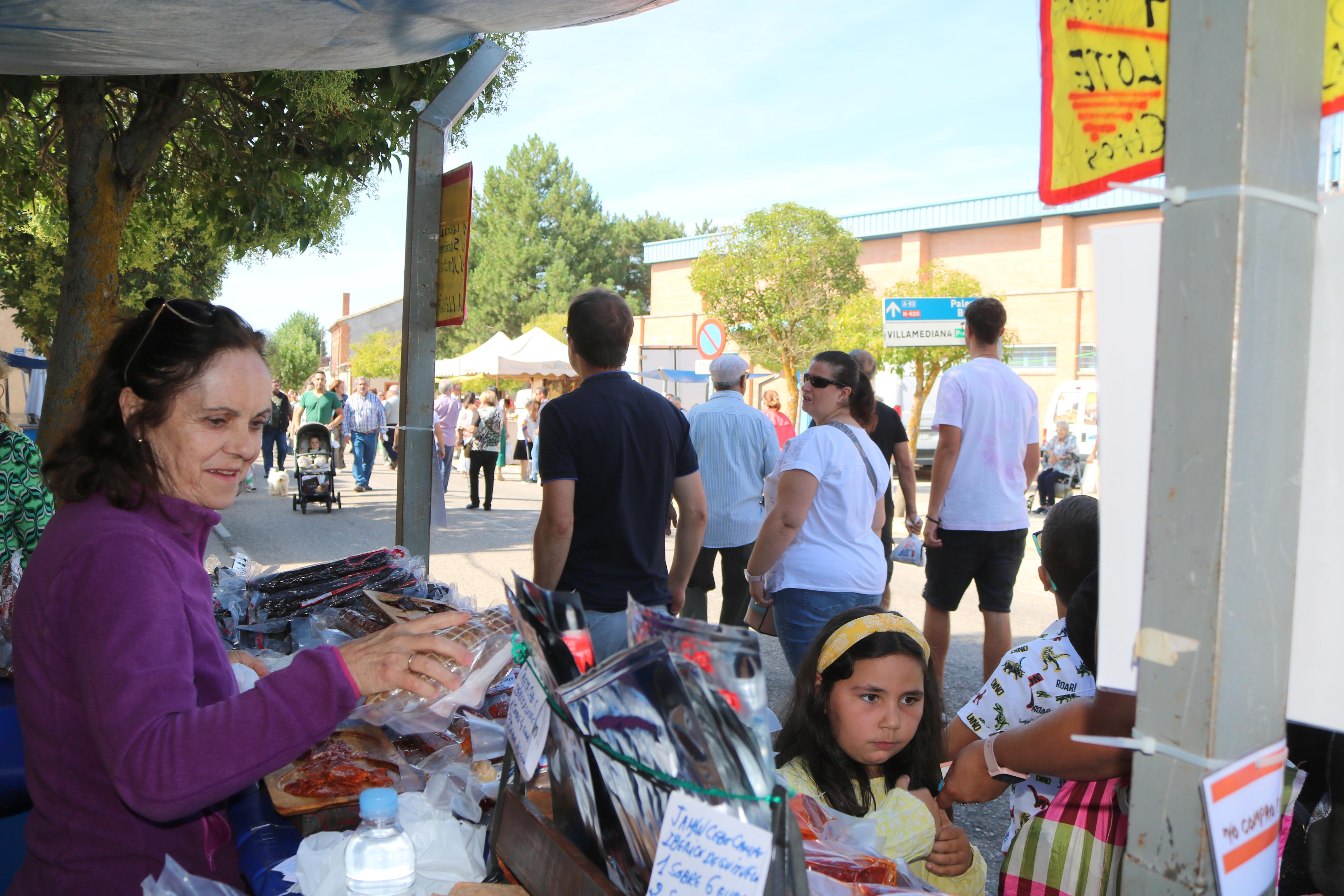 La Feria del Pimiento congregó a numeroso público durante toda la jornada