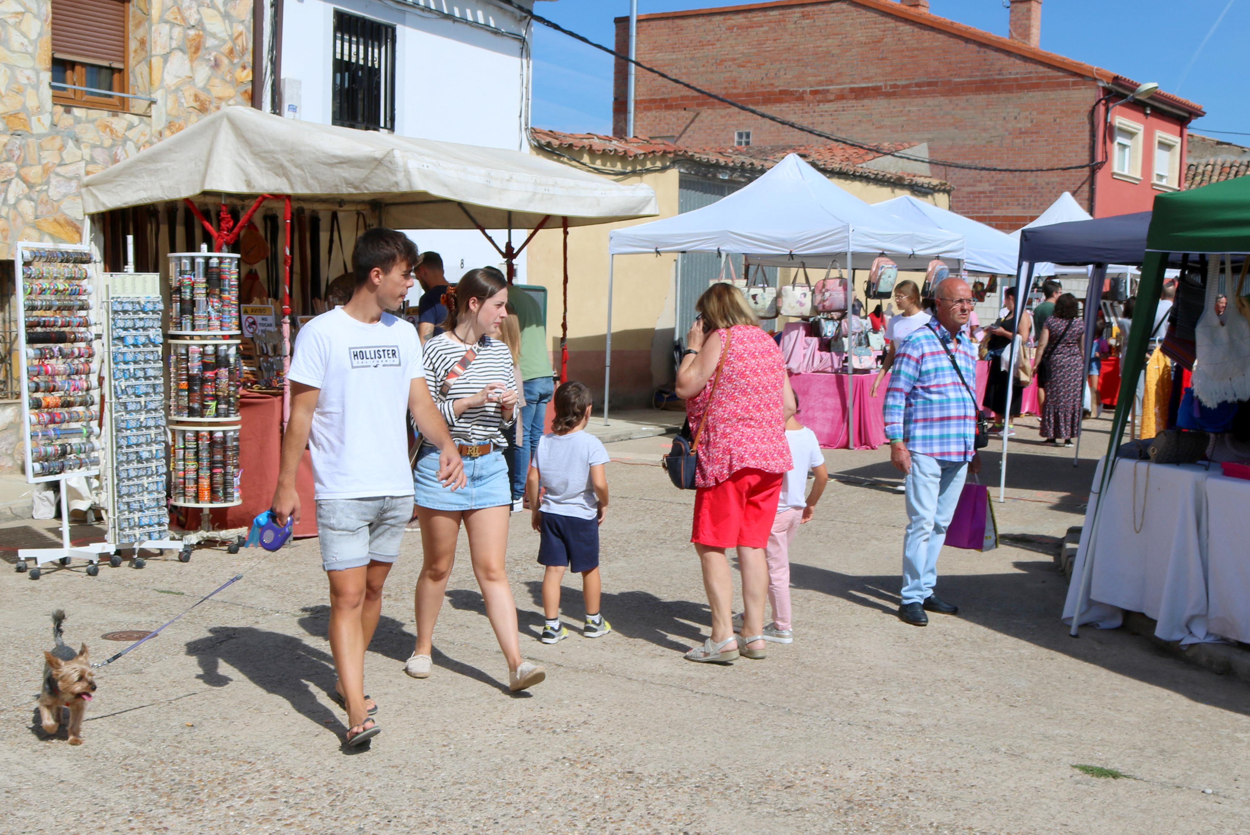 La Feria del Pimiento congregó a numeroso público durante toda la jornada