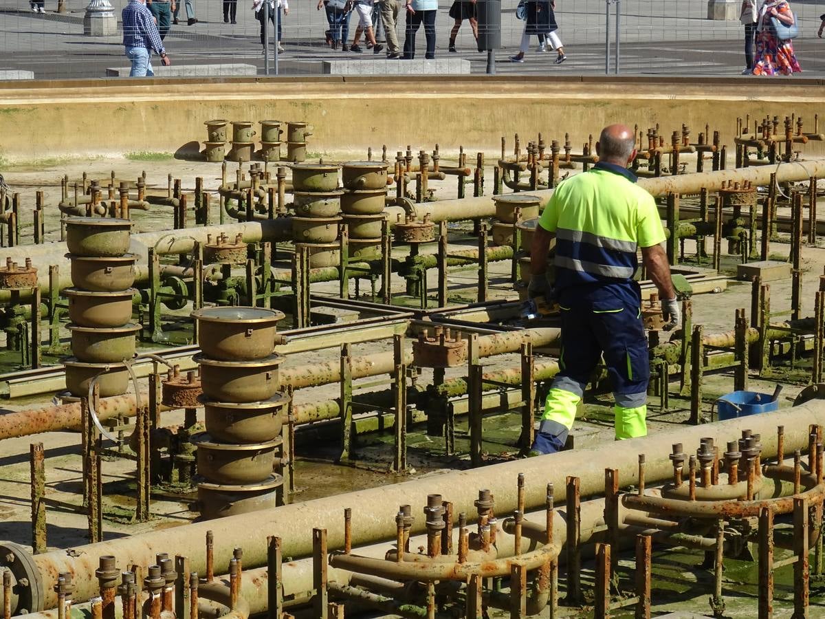 Fotos: Obras de remodelación de la fuente de la plaza de Zorrilla de Valladolid