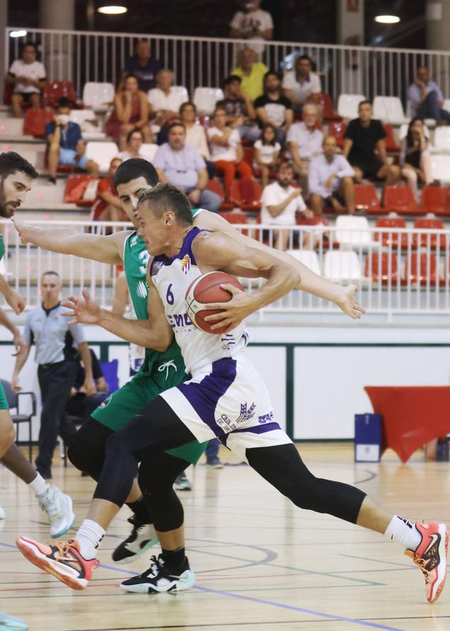 Fotos: Galería de imágenes entre el UEMC Real Valladolid y Cáceres Ciudad del Baloncesto