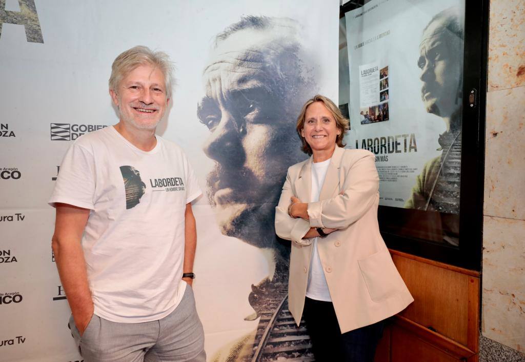 Gaizka Urresti y Paula Labordeta, en los cines Casablanca. 