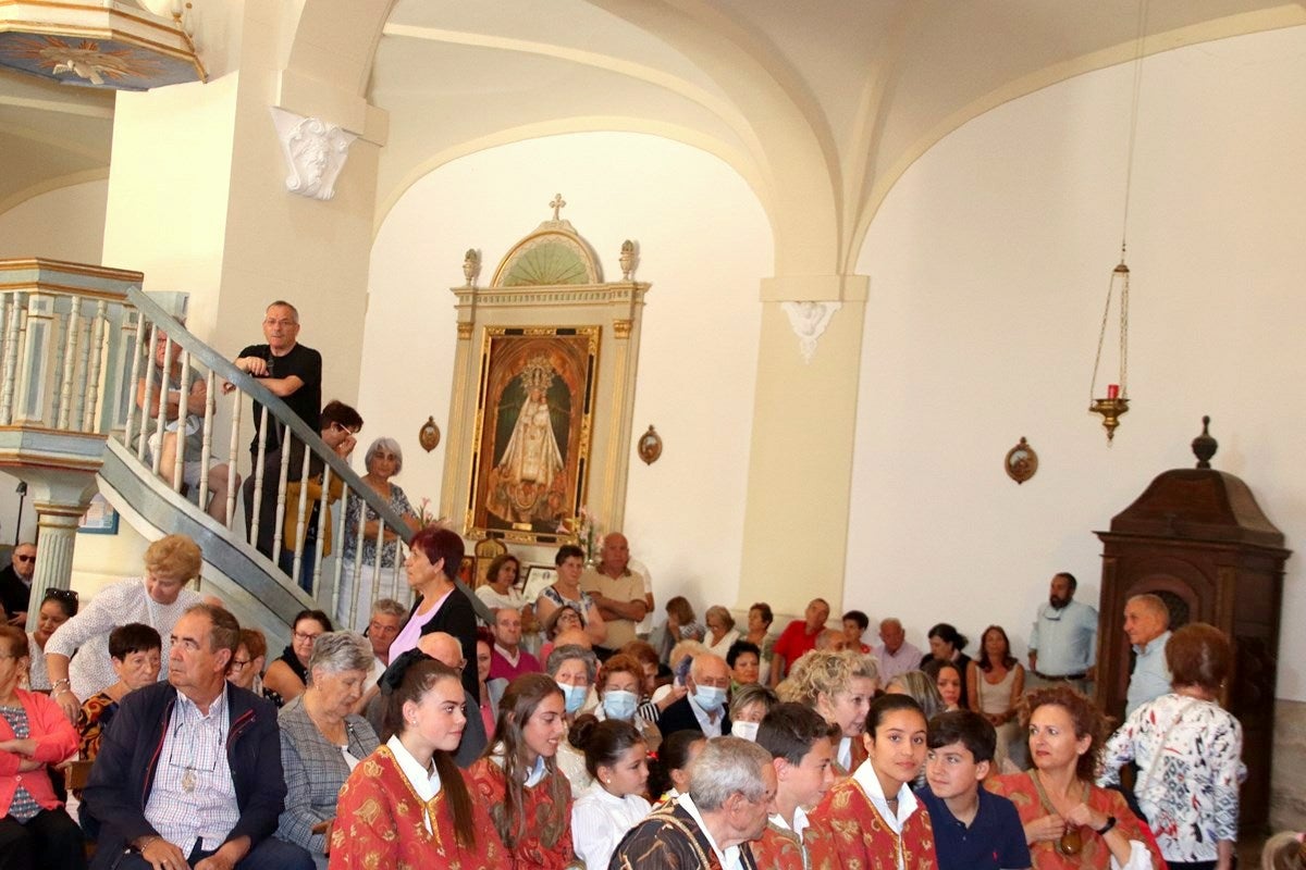 Torquemada se vuelca con la Virgen de Valdesalce en una romería multitudinaria