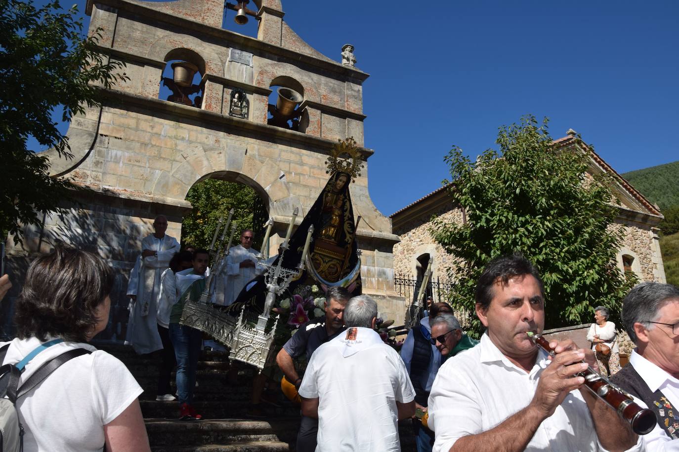 Fotos: Vuelve con fuerza la romería de la Virgen del Brezo