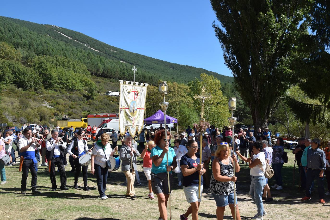Fotos: Vuelve con fuerza la romería de la Virgen del Brezo