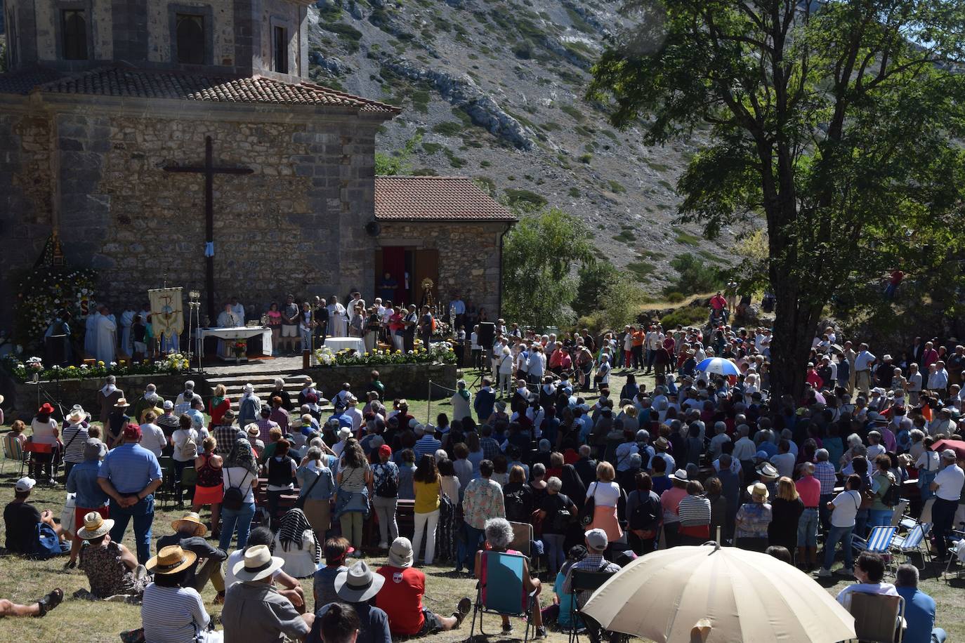 Fotos: Vuelve con fuerza la romería de la Virgen del Brezo