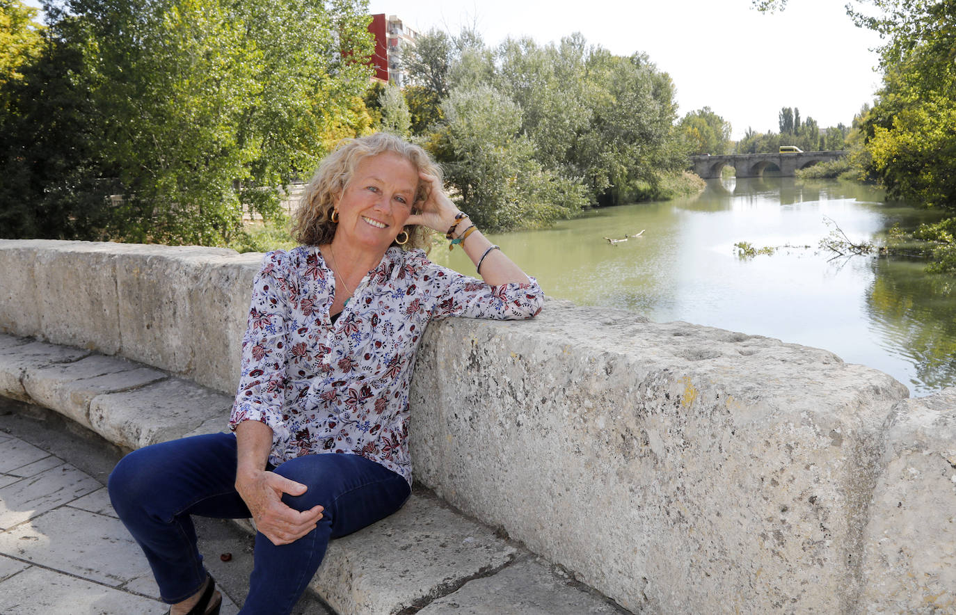 La doctora Ana Casas, en Puentecillas, su lugar de Palencia favorito. 