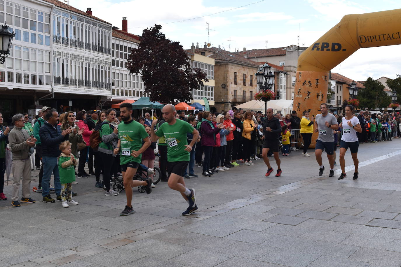 Fotos: Aguilar de Campoo se mueve contra el cáncer
