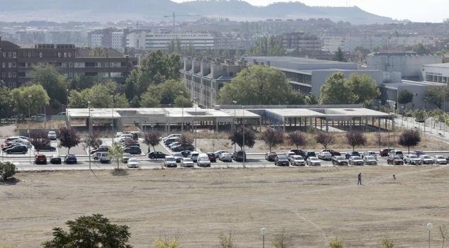 Fotos: Paisaje de grúas y excavadoras en el barrio de Viveros