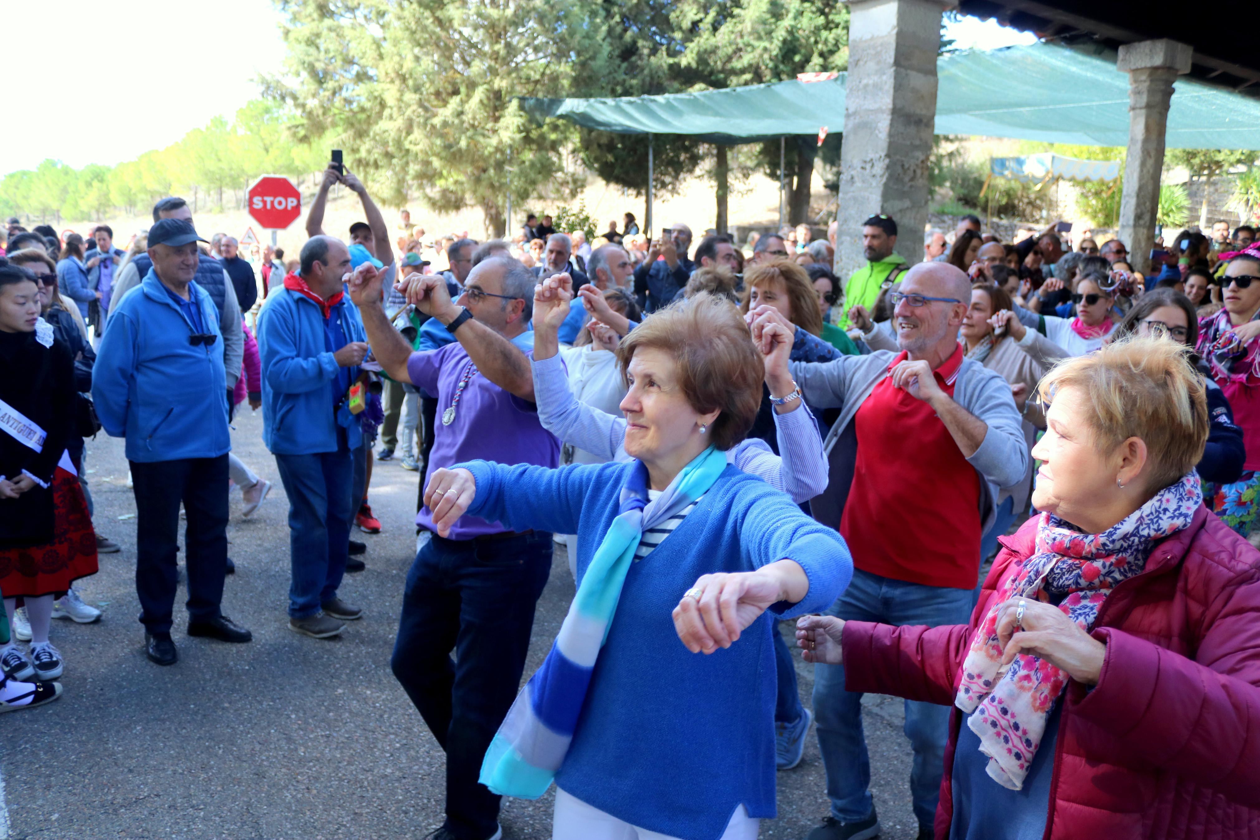 Numerosos cofrades y devotos se reunieron para celebrar la fiesta de Nuestra Señora de Garón