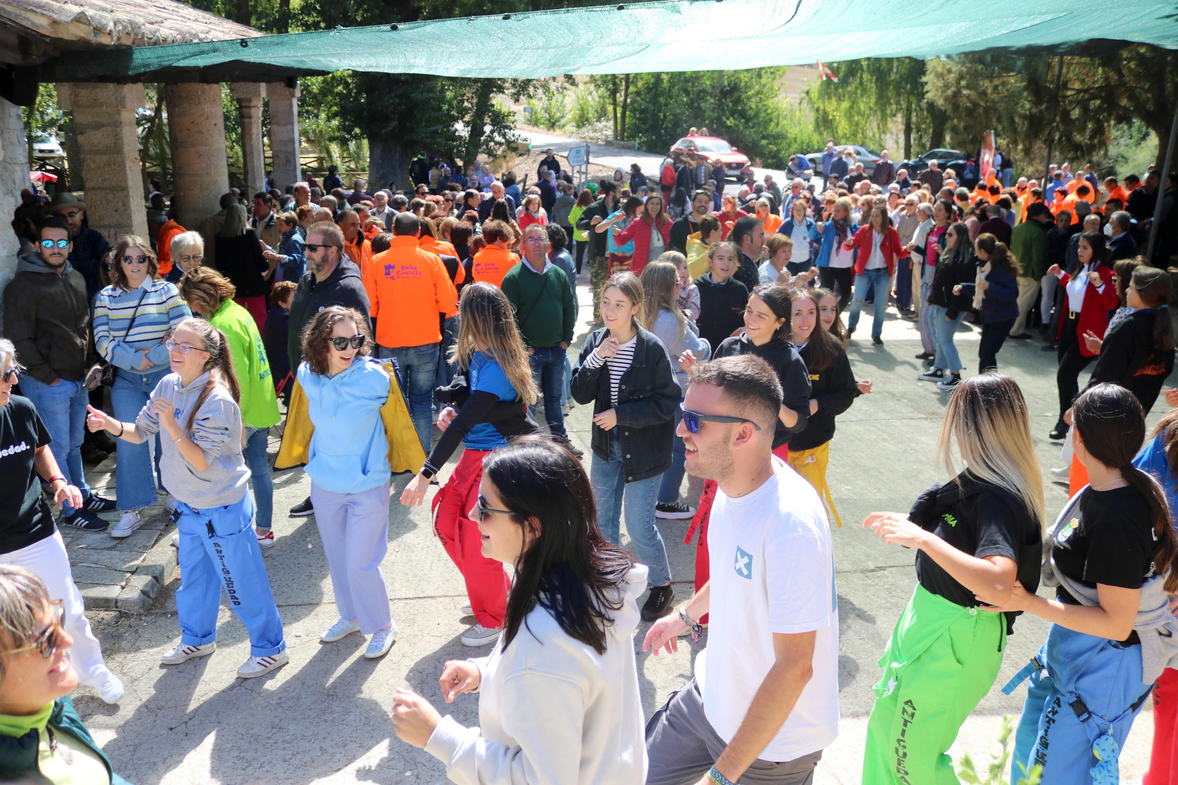 Numerosos cofrades y devotos se reunieron para celebrar la fiesta de Nuestra Señora de Garón