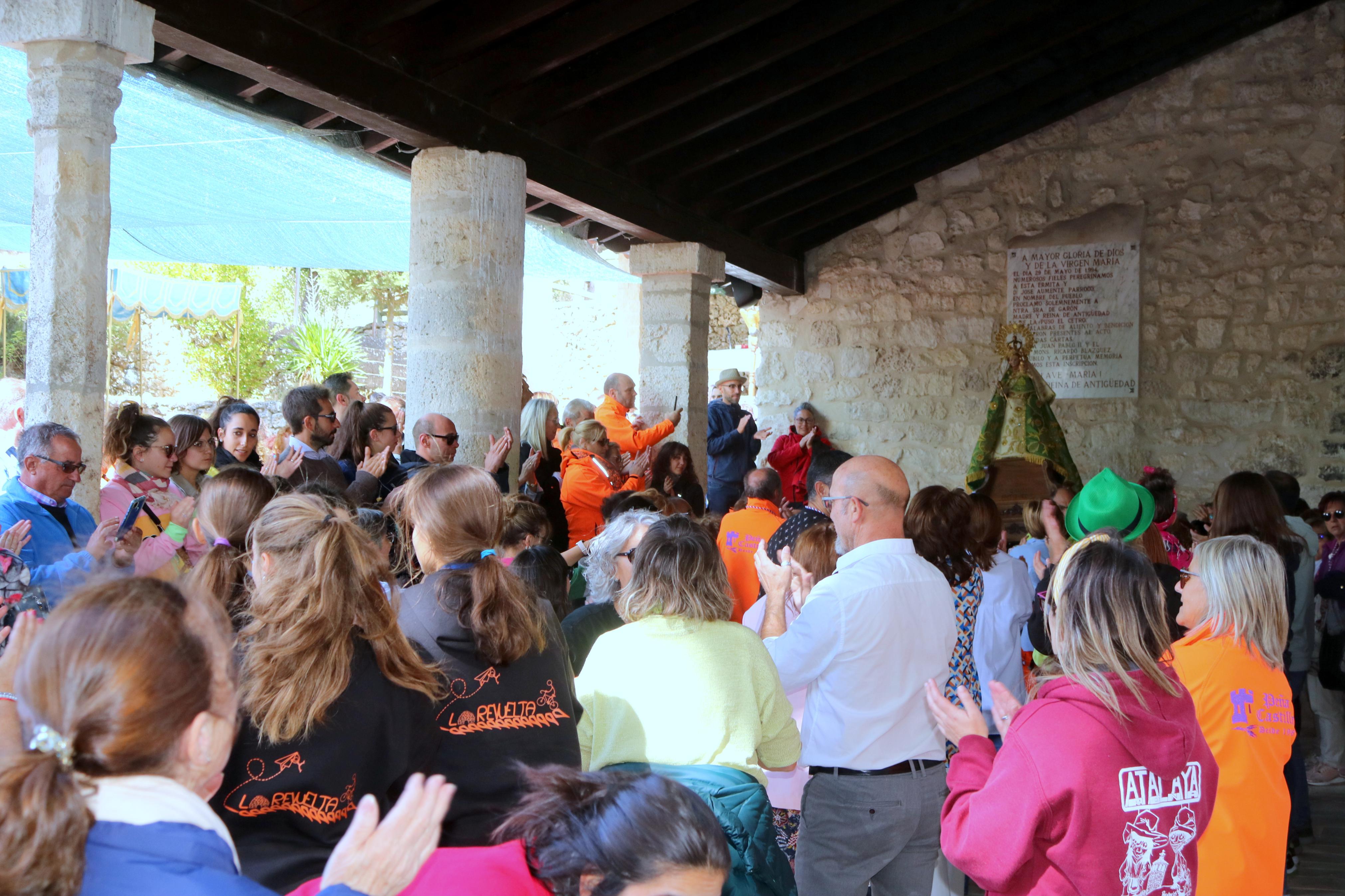 Numerosos cofrades y devotos se reunieron para celebrar la fiesta de Nuestra Señora de Garón