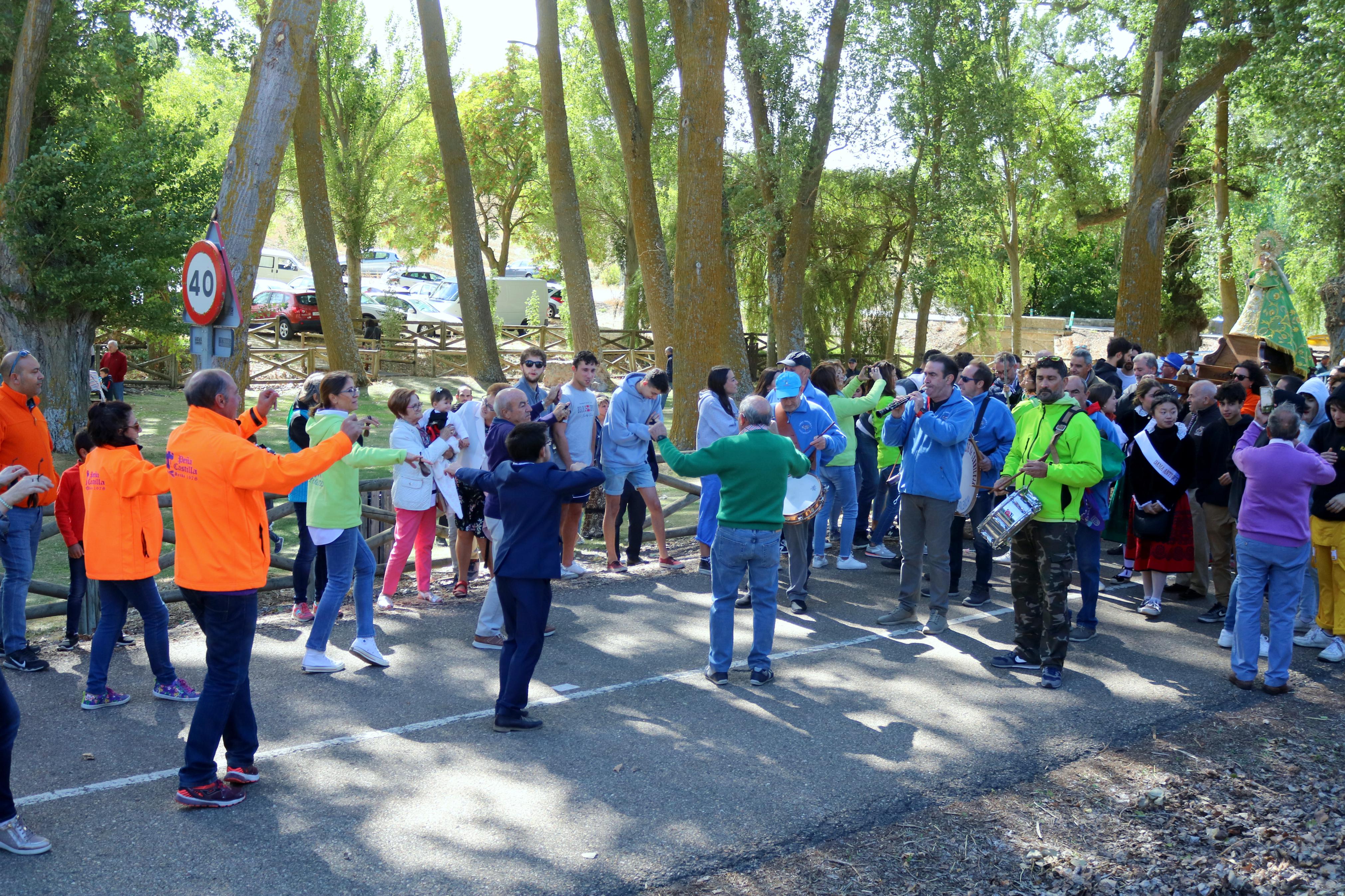 Numerosos cofrades y devotos se reunieron para celebrar la fiesta de Nuestra Señora de Garón