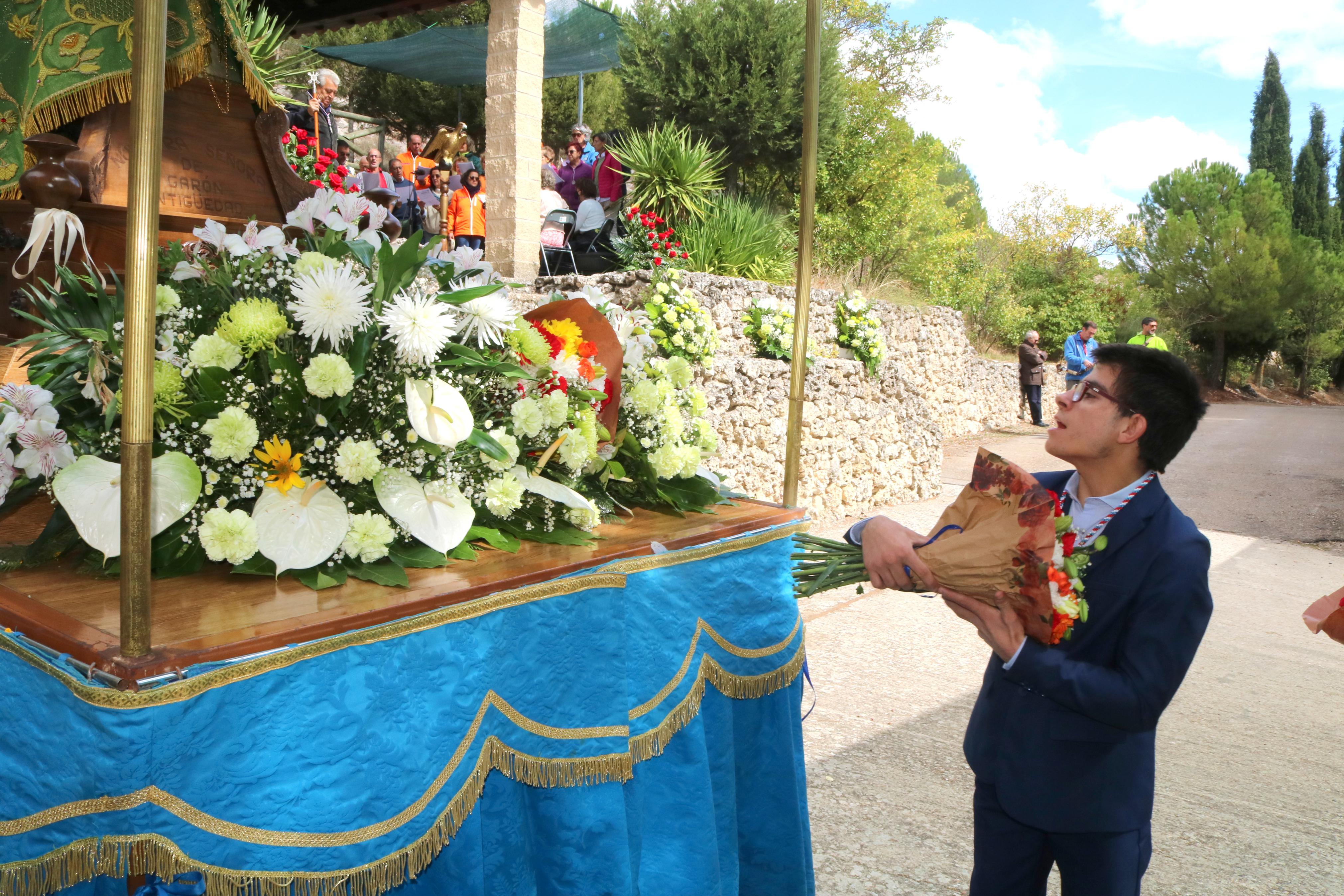 Numerosos cofrades y devotos se reunieron para celebrar la fiesta de Nuestra Señora de Garón