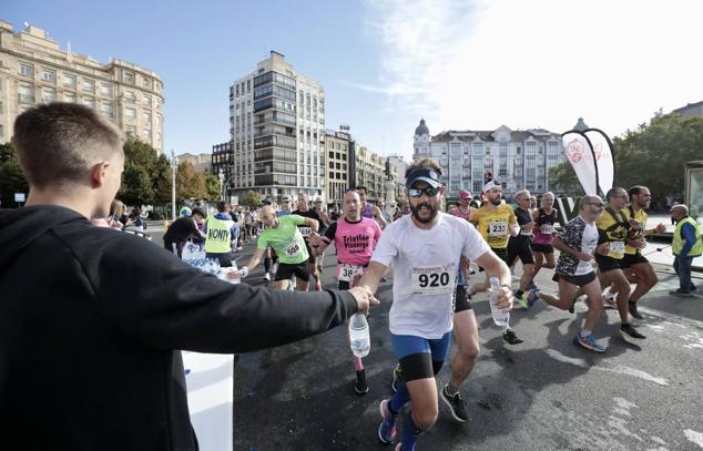 Fotos: La trigésima tercera edición Media Maratón de Valladolid en imágenes (1/2)