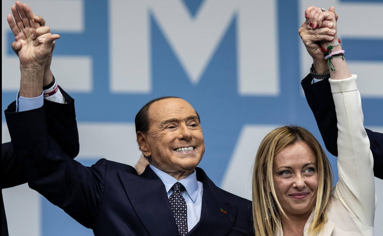 Silvio Berlusconi y Giorgia Meloni