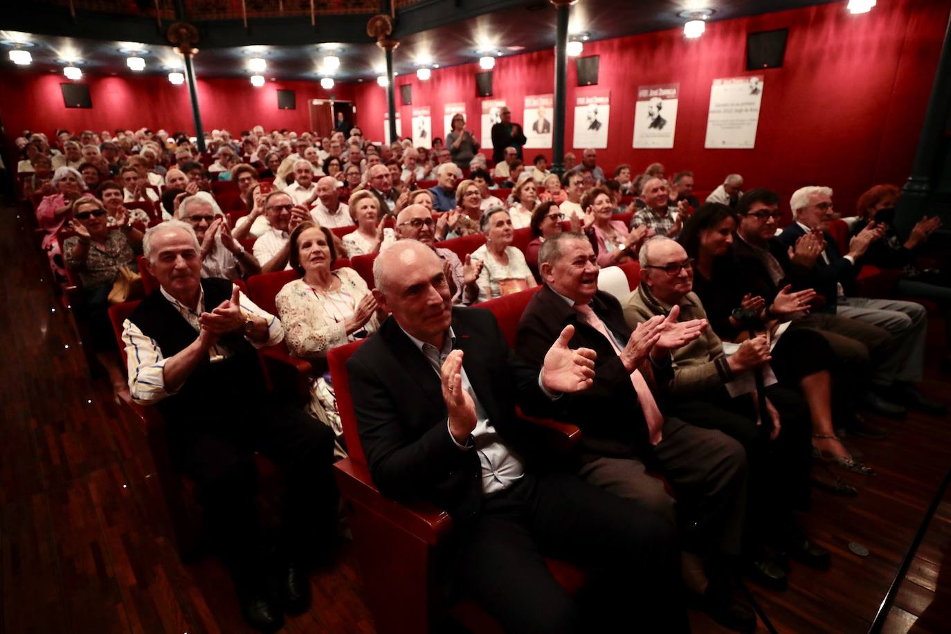 Homenaje a las personas mayores celebrado este miércoles en el Teatro Zorrilla de Valladolid.