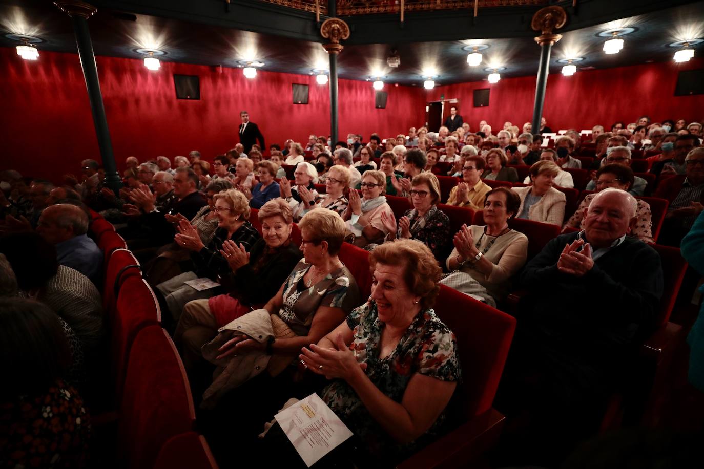Homenaje a las personas mayores celebrado este miércoles en el Teatro Zorrilla de Valladolid.