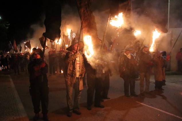 Fotos: La procesión Cívica de El Vítor de Mayorga, en imágenes