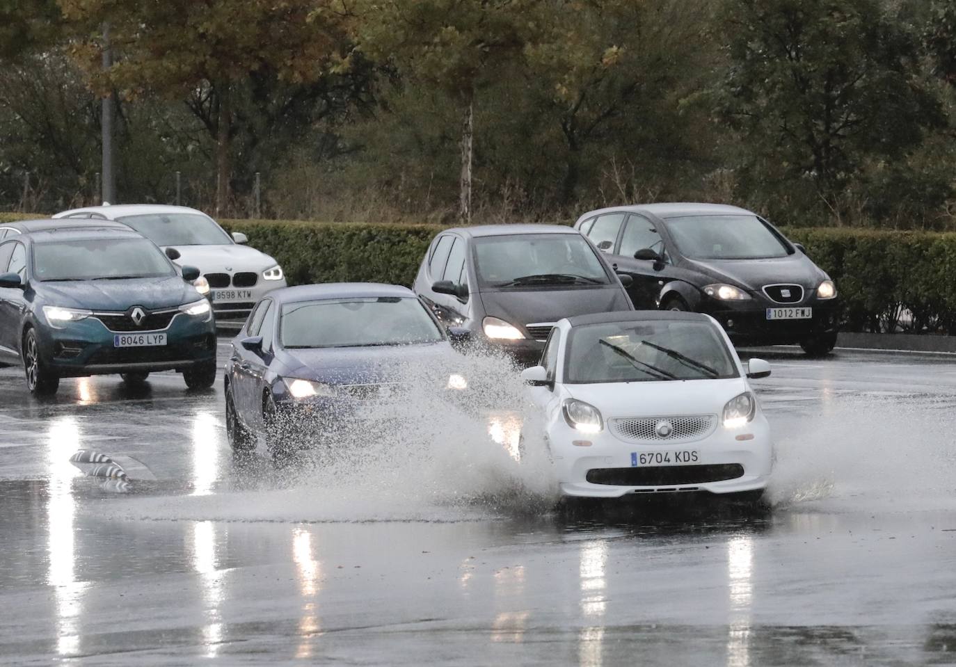 Fotos: La tormenta descarga sobre Valladolid a primera hora de la tarde del jueves