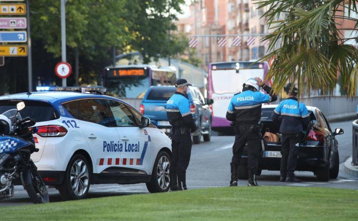 Un control de la Policía Local de Palencia.