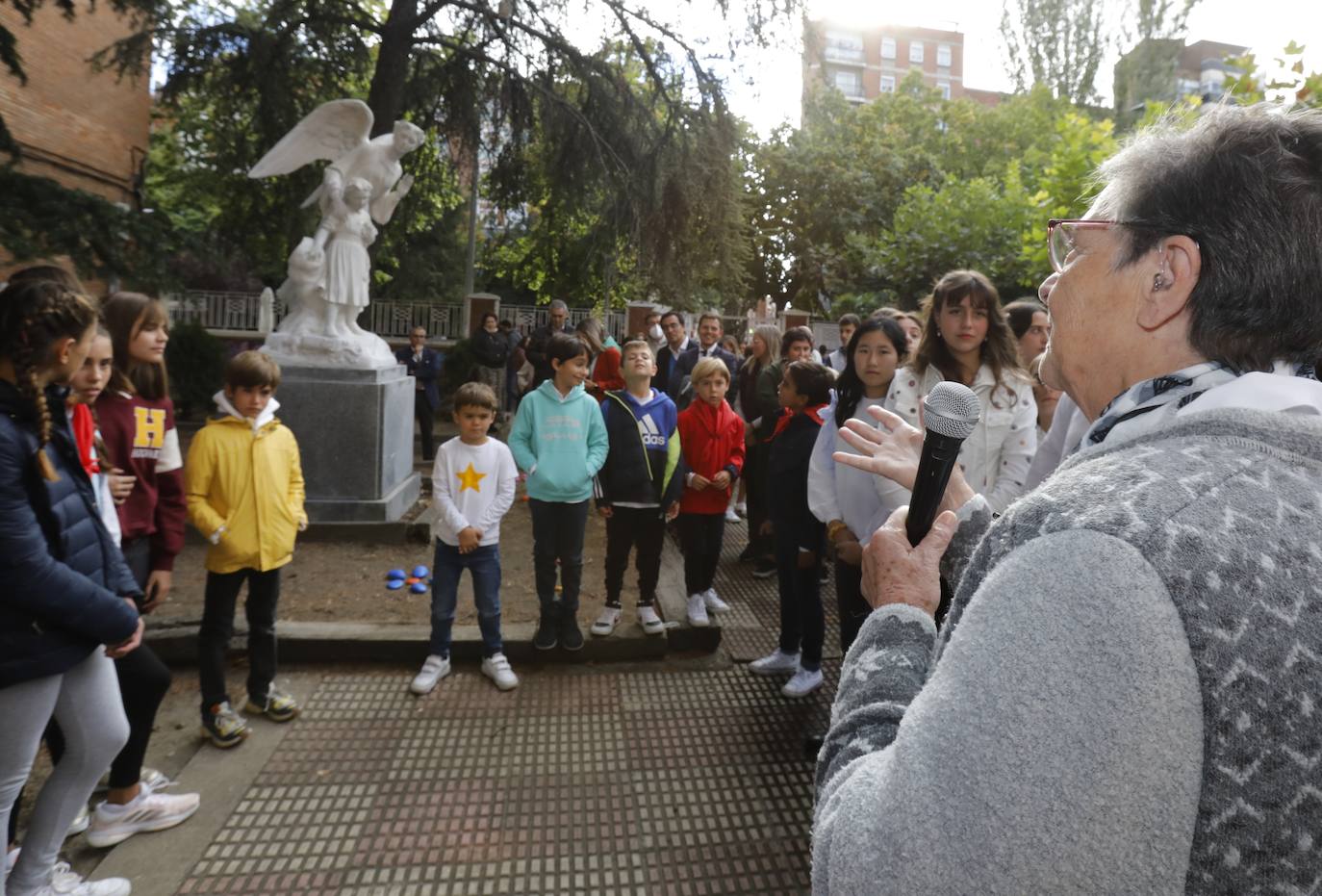 La figura de Mariano Timón de 1953 ha sido restaurada gracias a las aportaciones de las familias. 