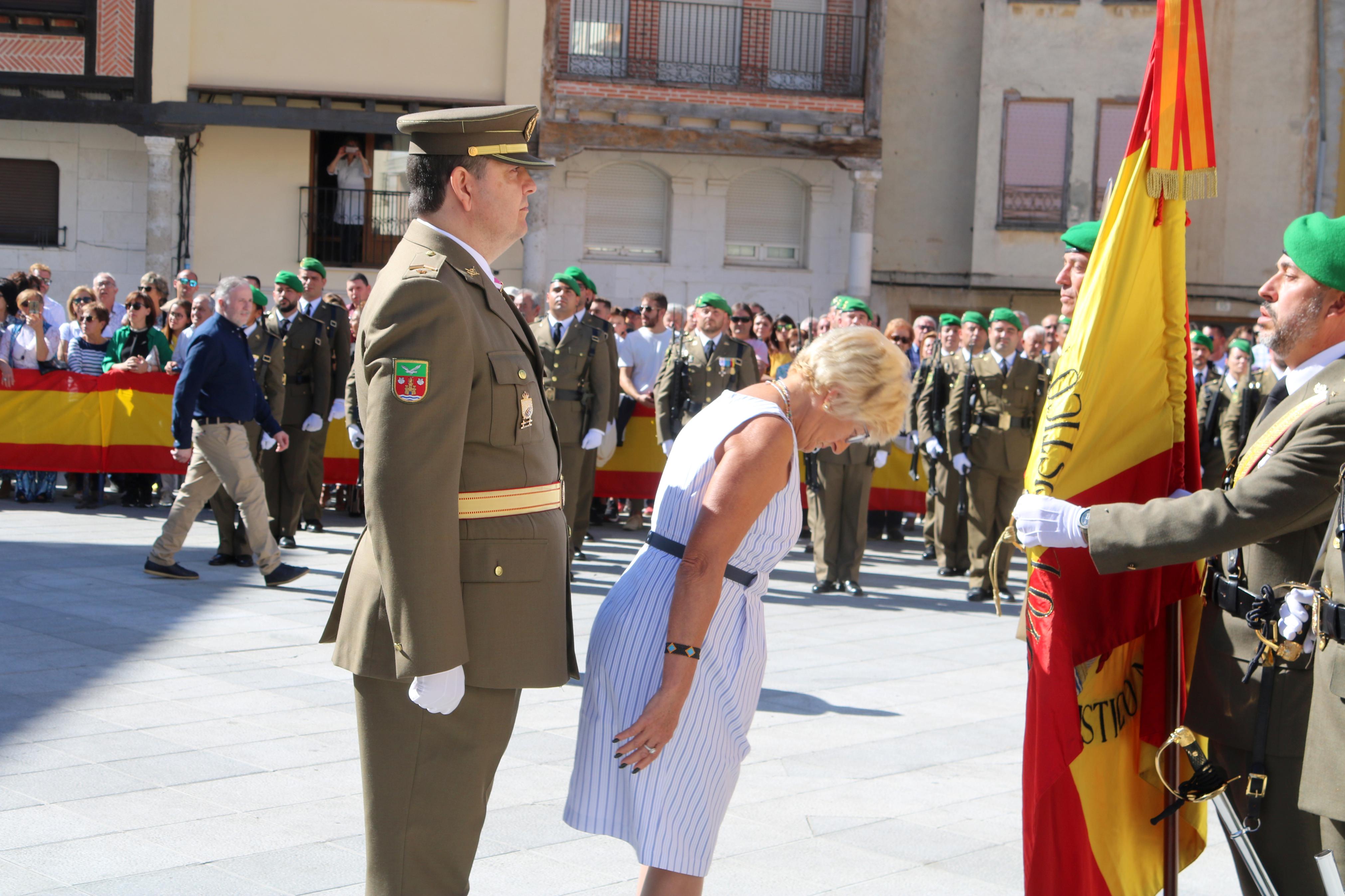 Alrededor de ochenta personas juran ante la Enseña Nacional