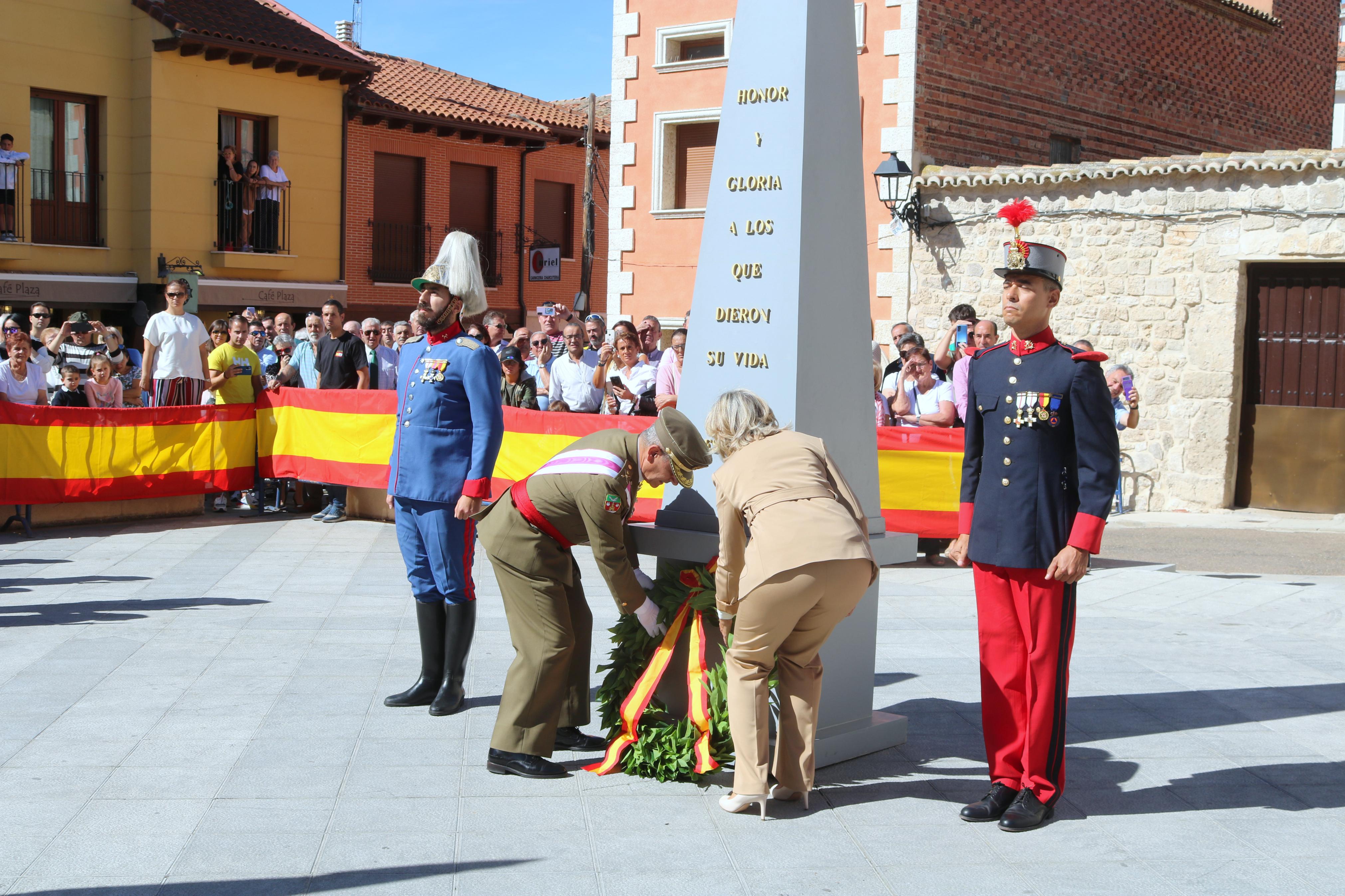 Alrededor de ochenta personas juran fidelidad ante la Enseña Nacional