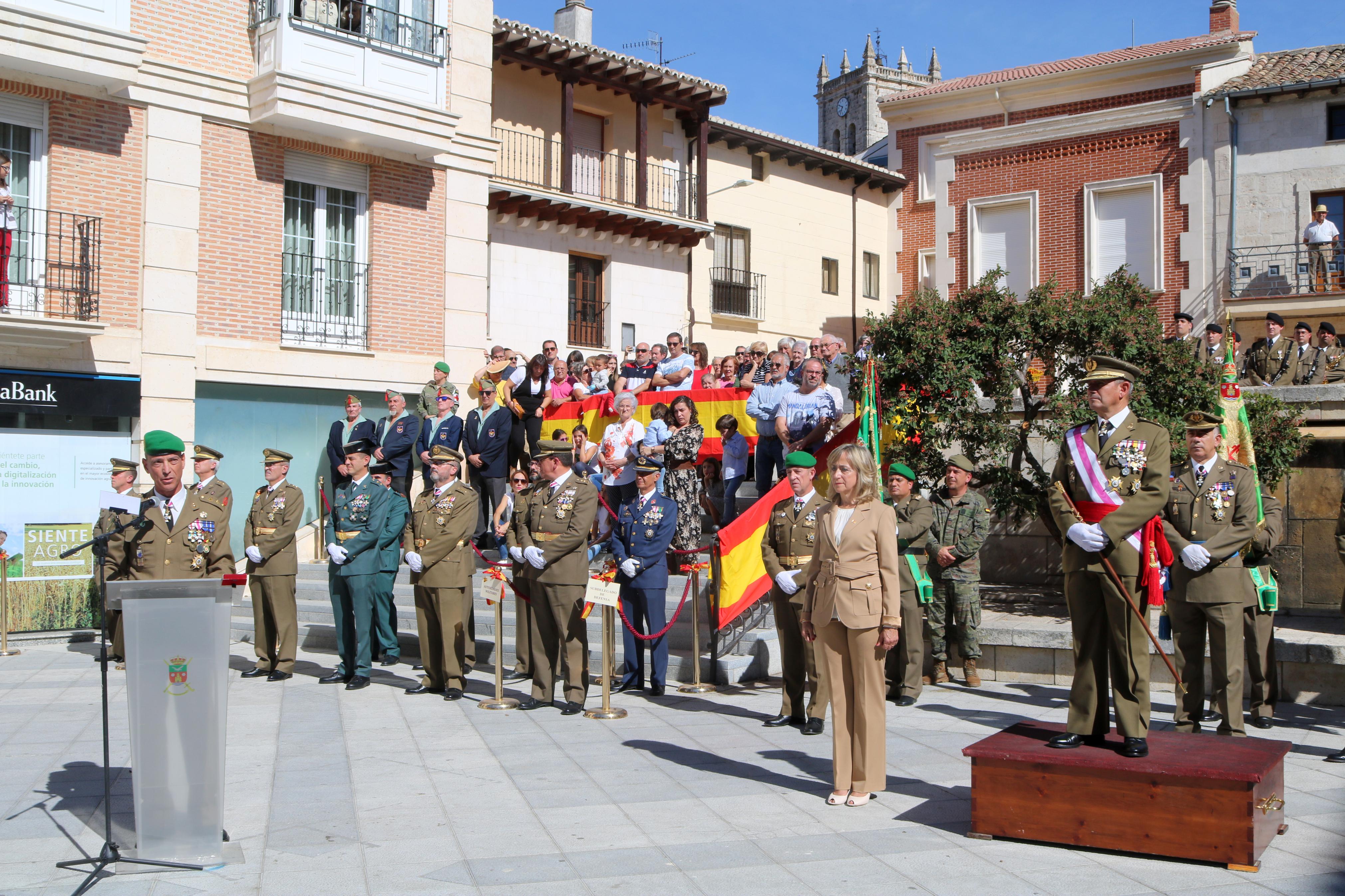 Alrededor de ochenta personas juran fidelidad ante la Enseña Nacional