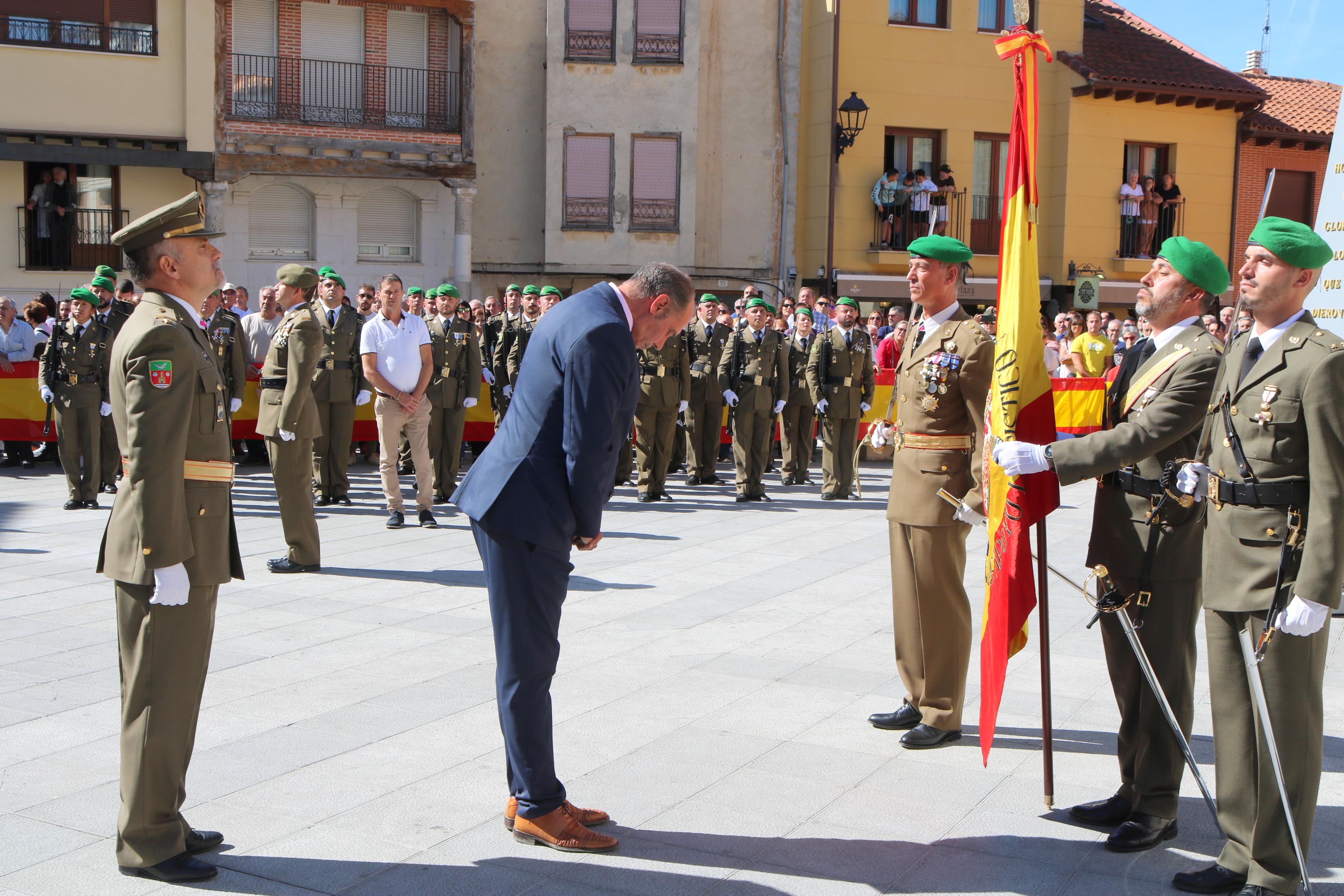 Alrededor de ochenta personas juran fidelidad ante la Enseña Nacional