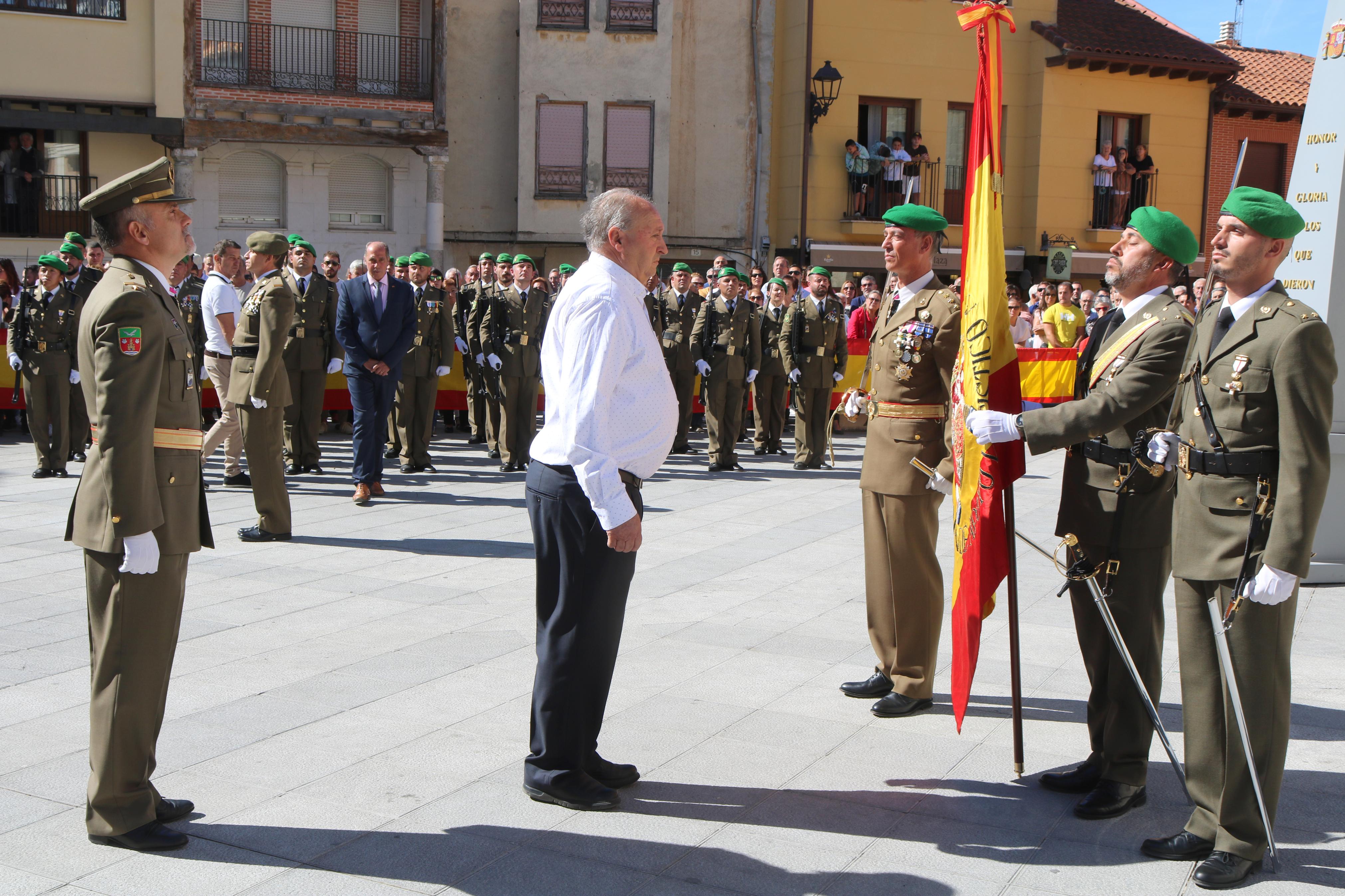 Alrededor de ochenta personas juran fidelidad ante la Enseña Nacional