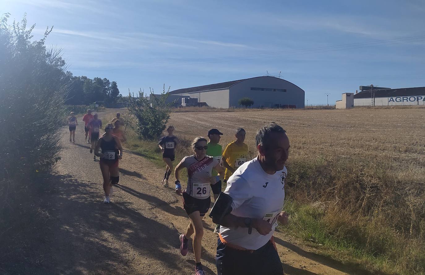 Fotos: Instantáneas de primera prueba del circuito Corriendo entre Viñas 2022 que se celebró en Mayorga