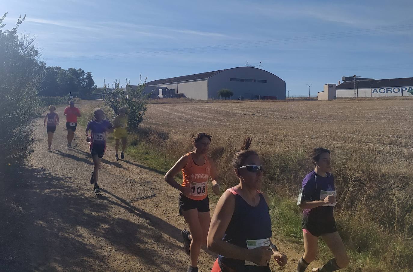 Fotos: Instantáneas de primera prueba del circuito Corriendo entre Viñas 2022 que se celebró en Mayorga