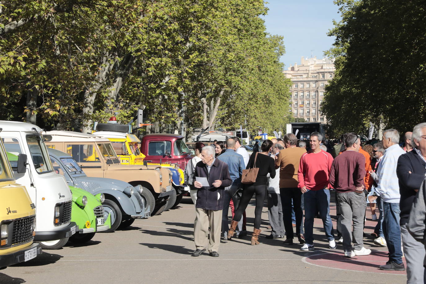 Fotos: Miles de personas disfrutan del Valladolid Motor Vintage (2/3)