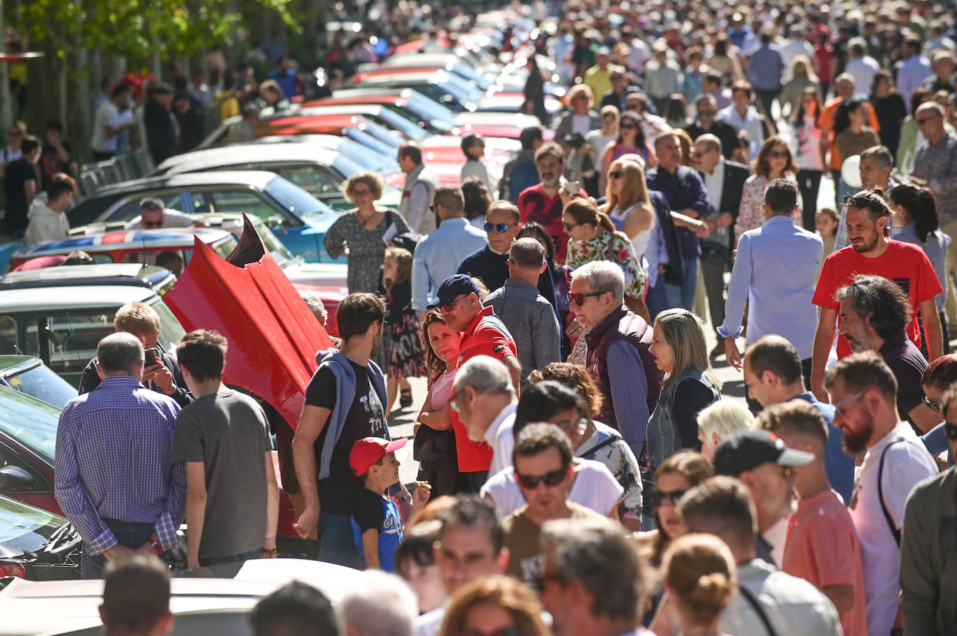 Fotos: Miles de personas disfrutan del Valladolid Motor Vintage (3/3)