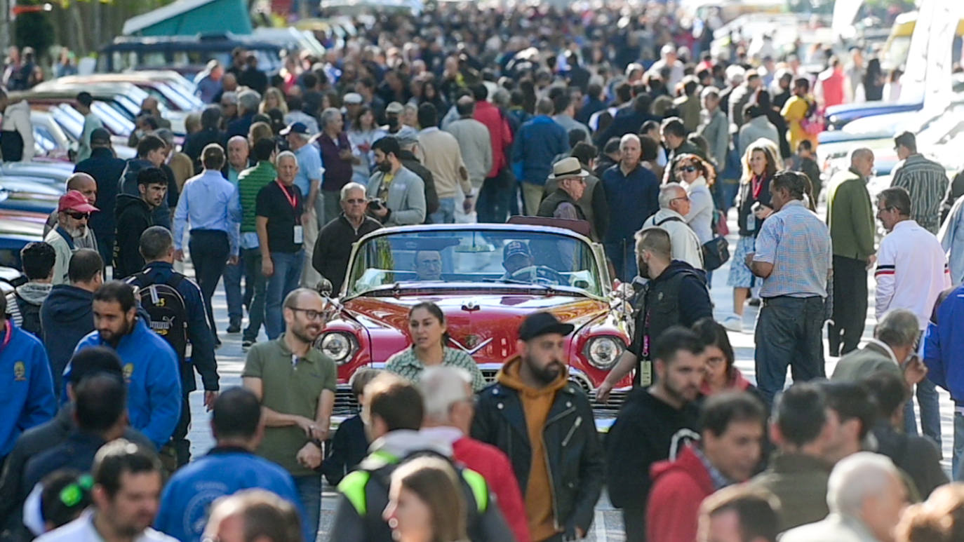 Fotos: Miles de personas disfrutan del Valladolid Motor Vintage (3/3)