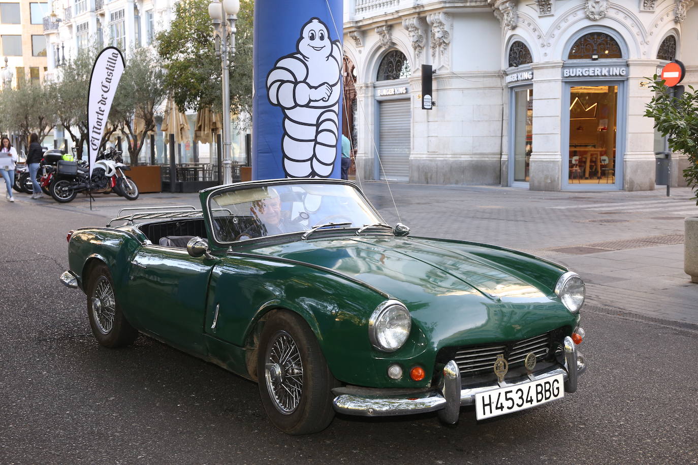 Fotos: Galería de fotos | Llegada de los participantes al Valladolid Motor Vintage