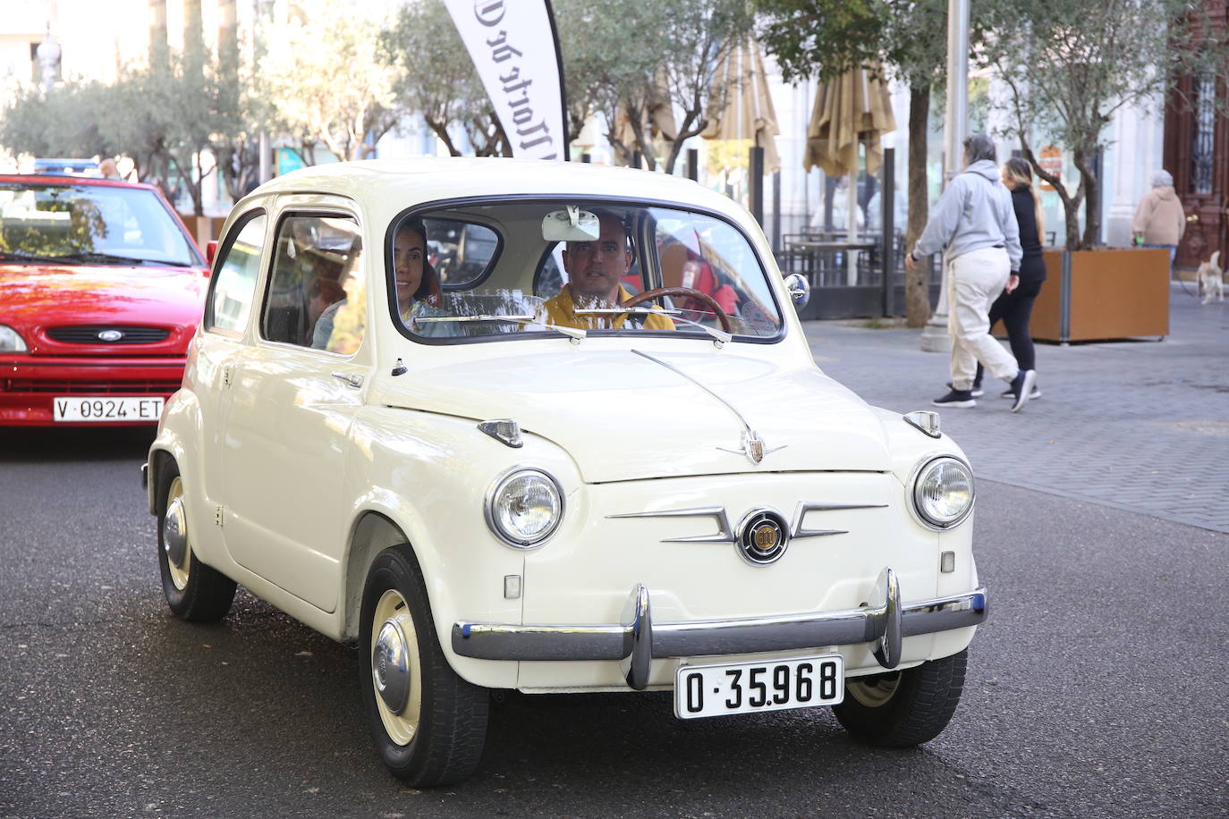 Fotos: Galería de fotos | Llegada de los participantes al Valladolid Motor Vintage