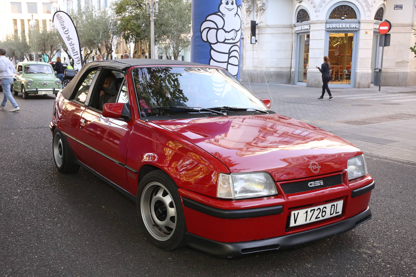 Fotos: Galería de fotos | Llegada de los participantes al Valladolid Motor Vintage 2/3