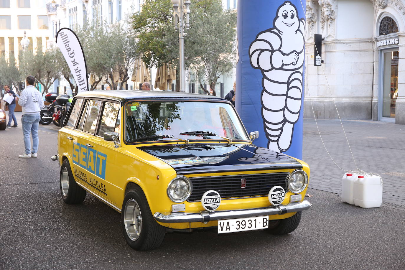 Fotos: Galería de fotos | Llegada de los participantes al Valladolid Motor Vintage 2/3