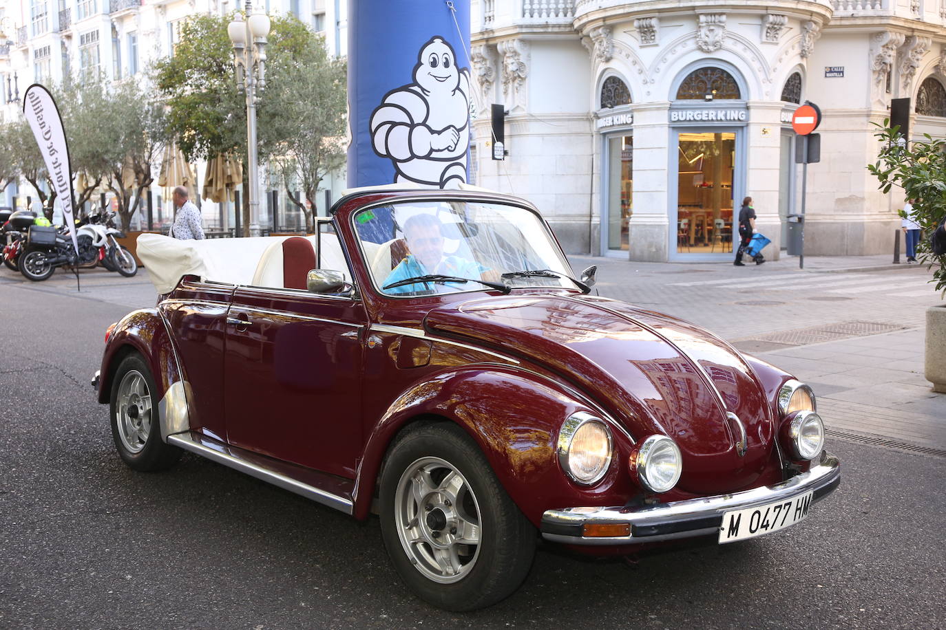 Fotos: Galería de fotos | Llegada de los participantes al Valladolid Motor Vintage 2/3