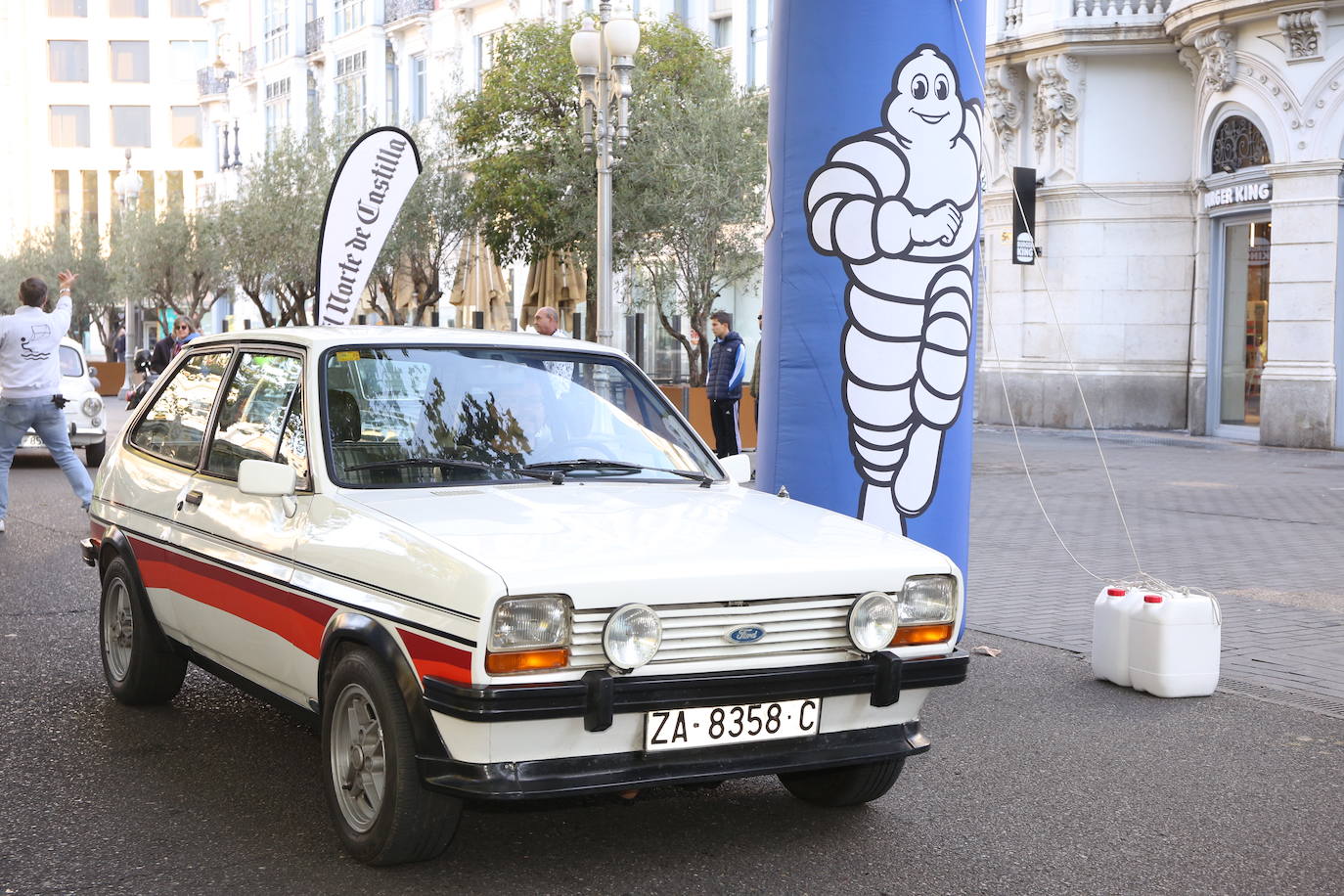 Fotos: Galería de fotos | Llegada de los participantes al Valladolid Motor Vintage 2/3