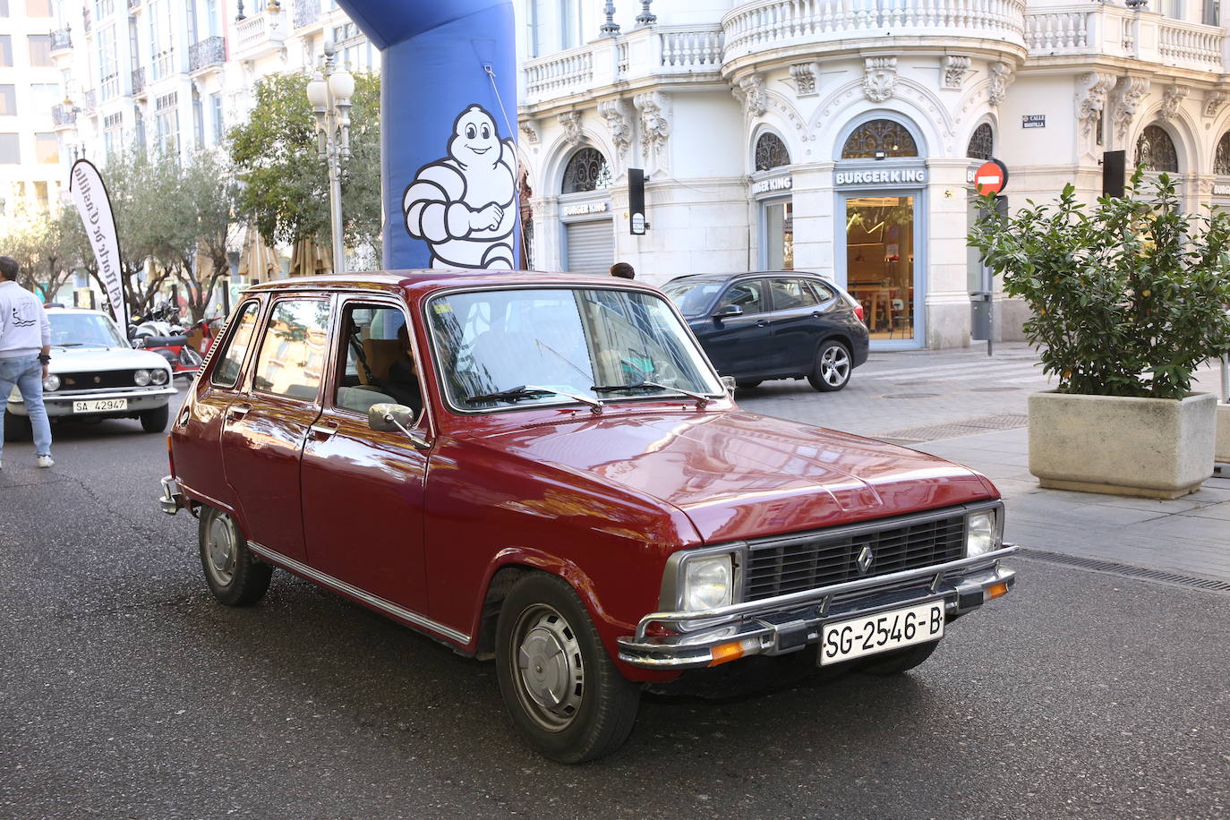 Fotos: Galería de fotos | Llegada de los participantes al Valladolid Motor Vintage 2/3