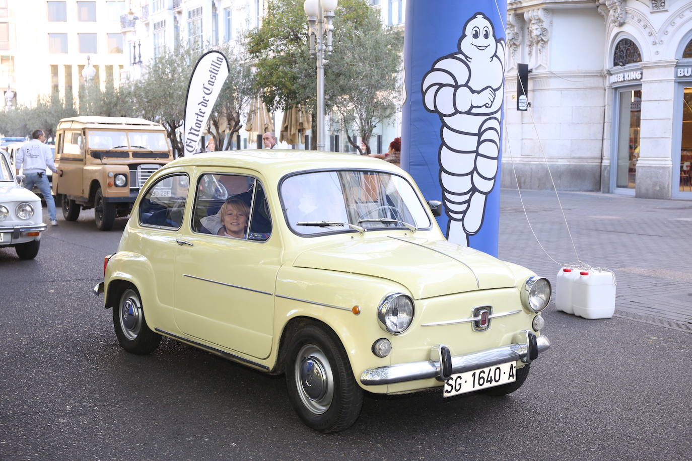 Fotos: Galería de fotos | Llegada de los participantes al Valladolid Motor Vintage 2/3