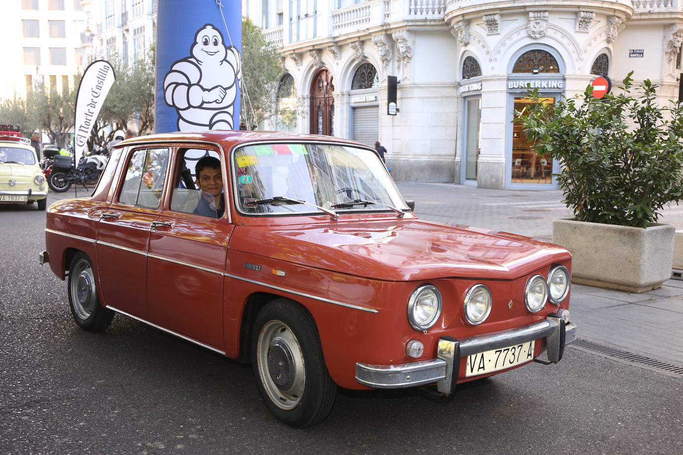 Fotos: Galería de fotos | Llegada de los participantes al Valladolid Motor Vintage 2/3