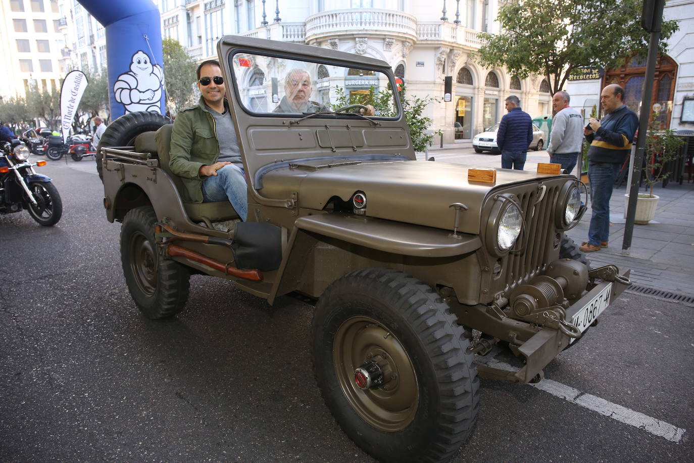 Fotos: Galería de fotos | Llegada de los participantes al Valladolid Motor Vintage 2/3