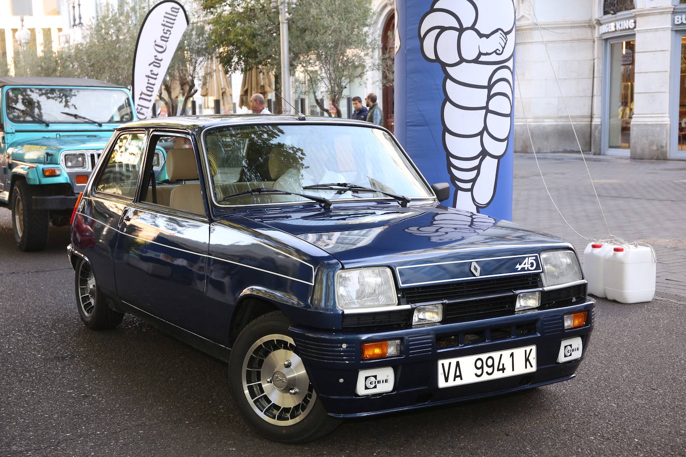 Fotos: Galería de fotos | Llegada de los participantes al Valladolid Motor Vintage 2/3